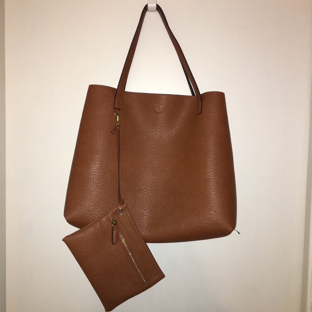 Vegan reversible tote with coin purse